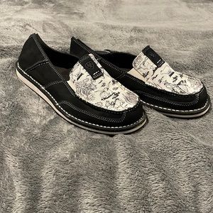 ARIAT CRUISER BLACK TUMBLEWEED PRINT -EUC-Style #10038419 Size 10B